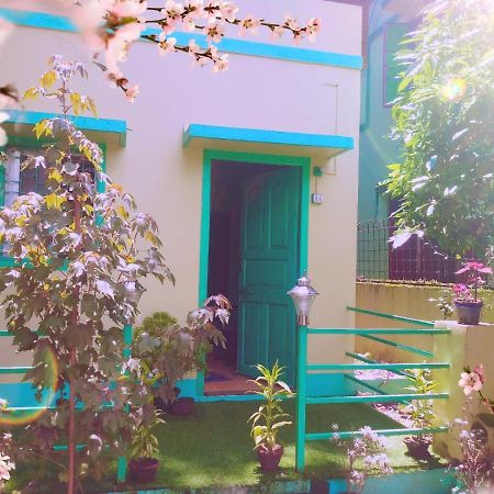 Dden Vennell Bnb -Metro Access- コルカタ エクステリア 写真